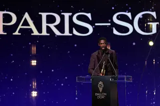 الكرة الذهبية.. باريس سان جيرمان يتوج بجائزة أفضل نادٍ في العالم لعام 2026 27 أكتوبر 2026 01:12 ص